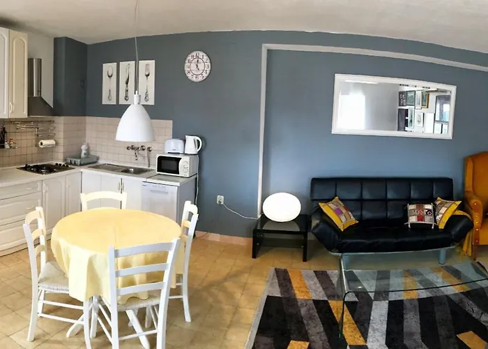 Luca Apartment Prvic Luka